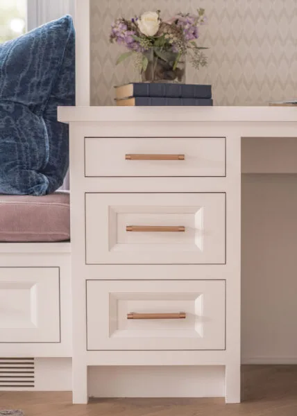 Built in drawers for bedroom desk area